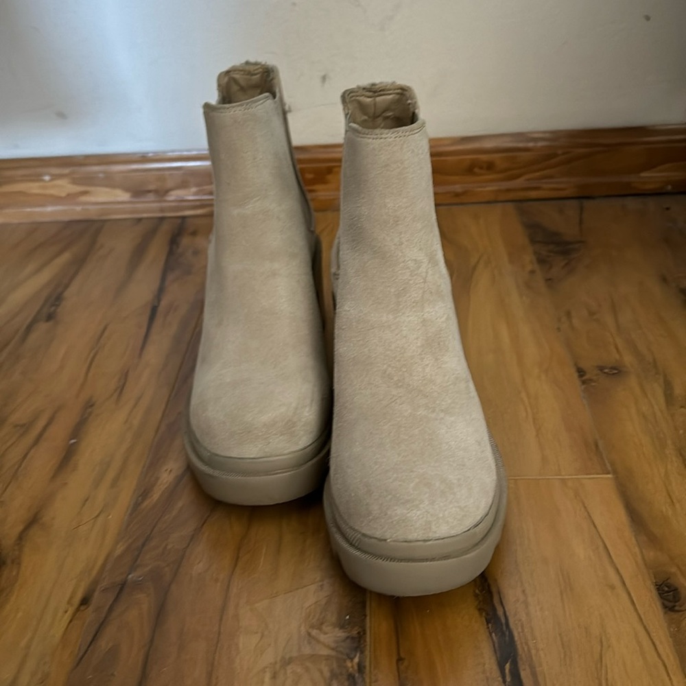 Suede Chelsea boots